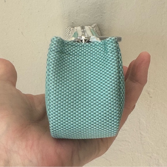 NIB TIFFANY & CO. Color Block Cosmetic Case Make Up Pencil Case Blue & White - Picture 13 of 16